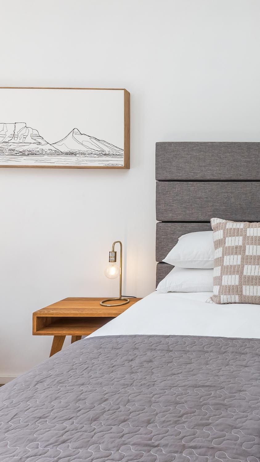 Centrally located Studio with Pool at Zeeland Pier - 710 Apartment in Cape Town