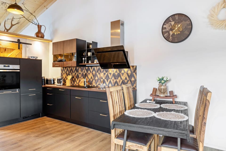 Property building, Kitchen or kitchenette, Living room