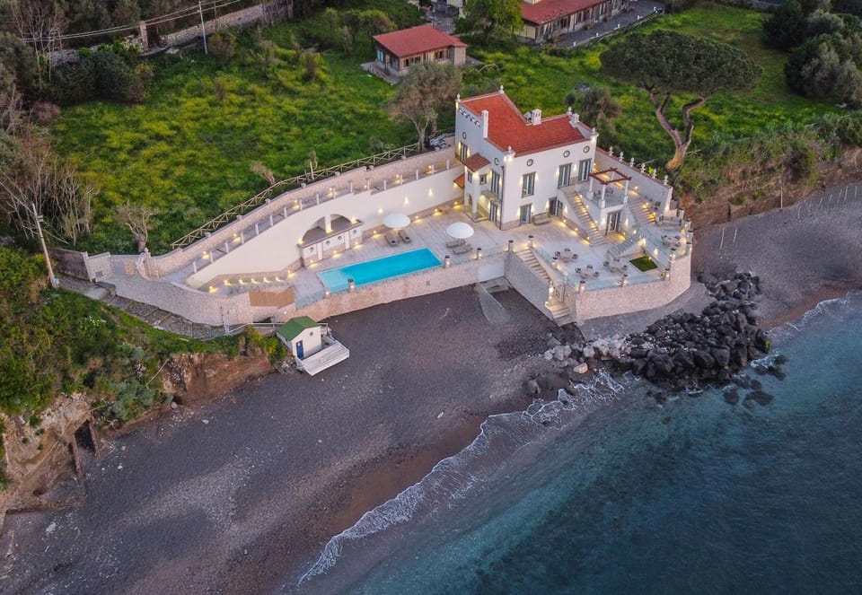 Property building, Bird's eye view