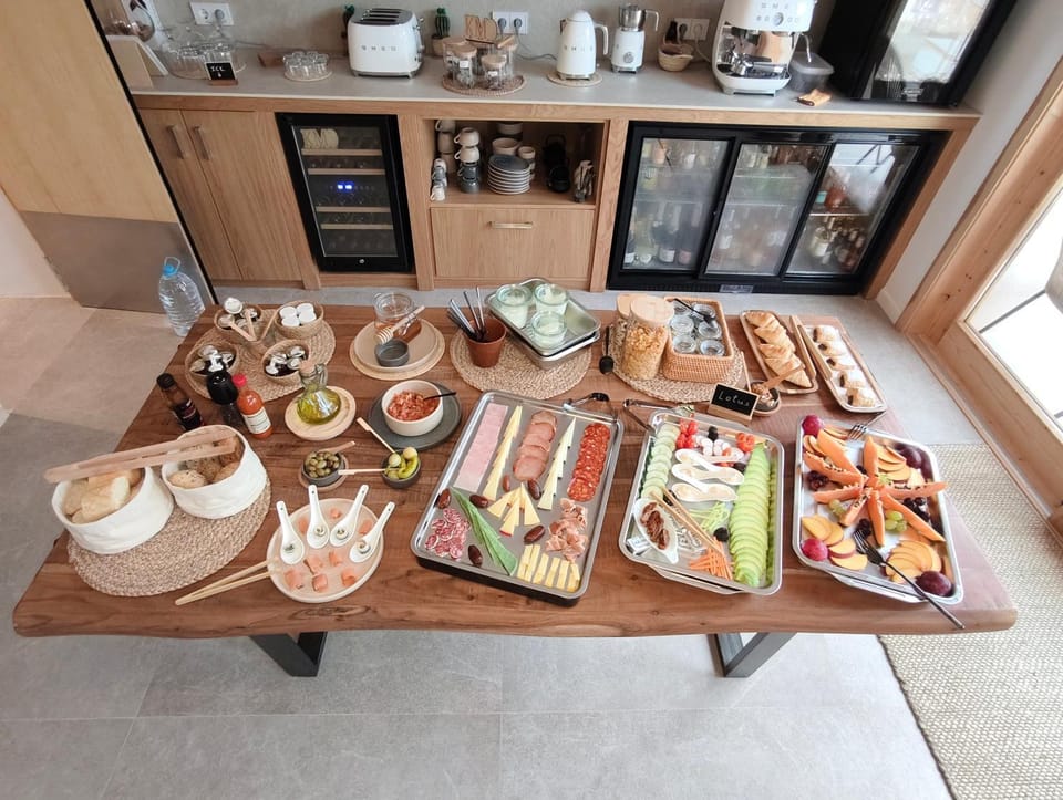 Breakfast, Buffet breakfast