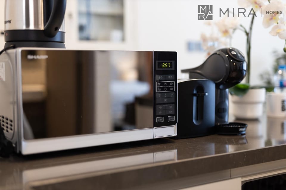 Coffee/tea facilities, toaster