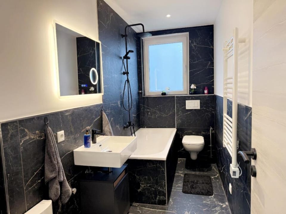 Bathroom, Bath
