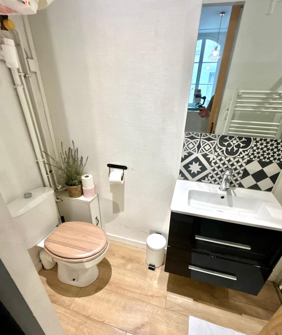 Au Coeur de Nantes - idealement situé Studio tout confort avec chambre separée Apartment in Nantes