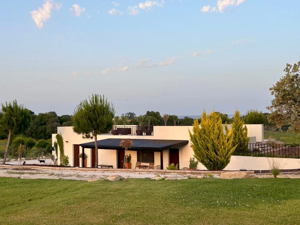 Property building, Natural landscape, Garden, Garden view