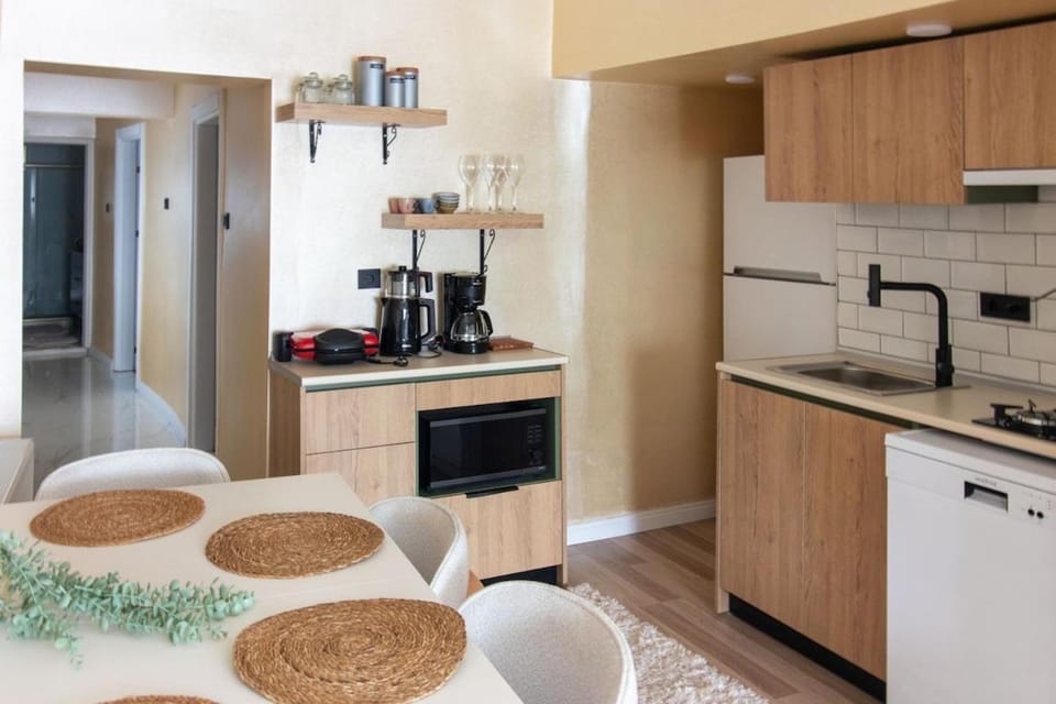 Brand-New Stylish 2BR by the Coast in Yedikule Apartment in Istanbul