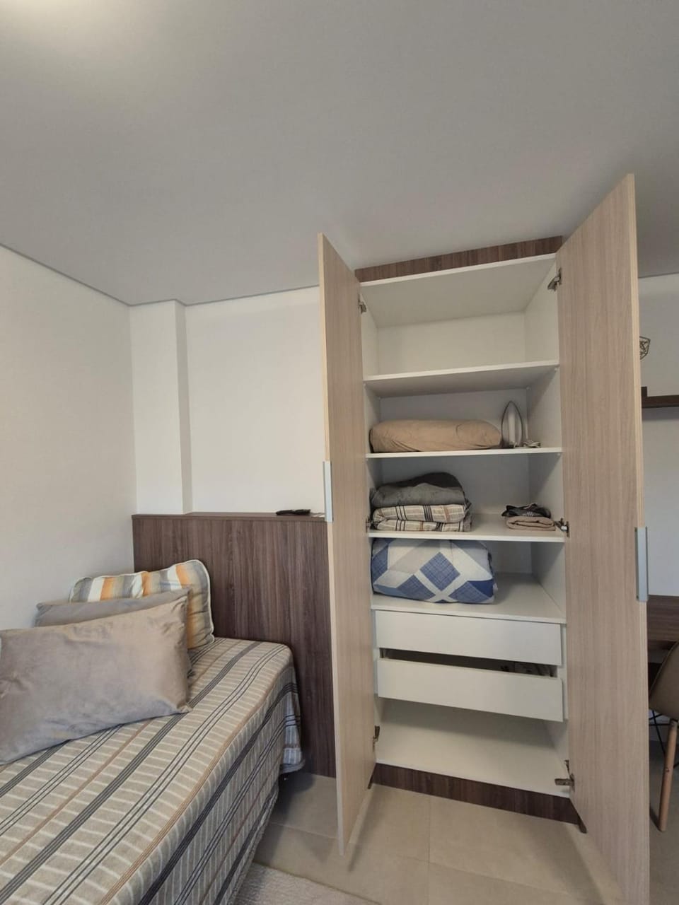 Bedroom, wardrobe