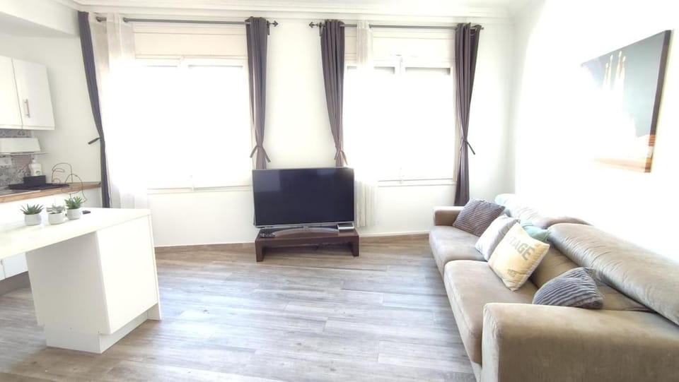 Enjoy this apartment, with two bedrooms Apartment in Badalona