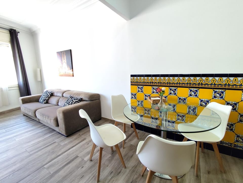 Enjoy this apartment, with two bedrooms Apartment in Badalona