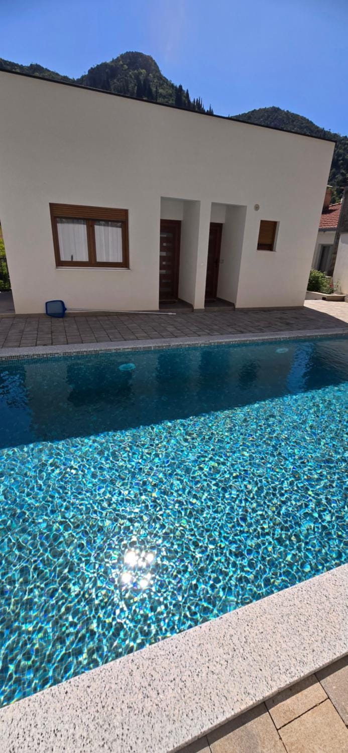 Property building, Pool view, Swimming pool