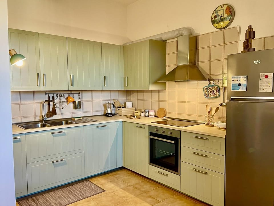 Kitchen or kitchenette, oven, stove