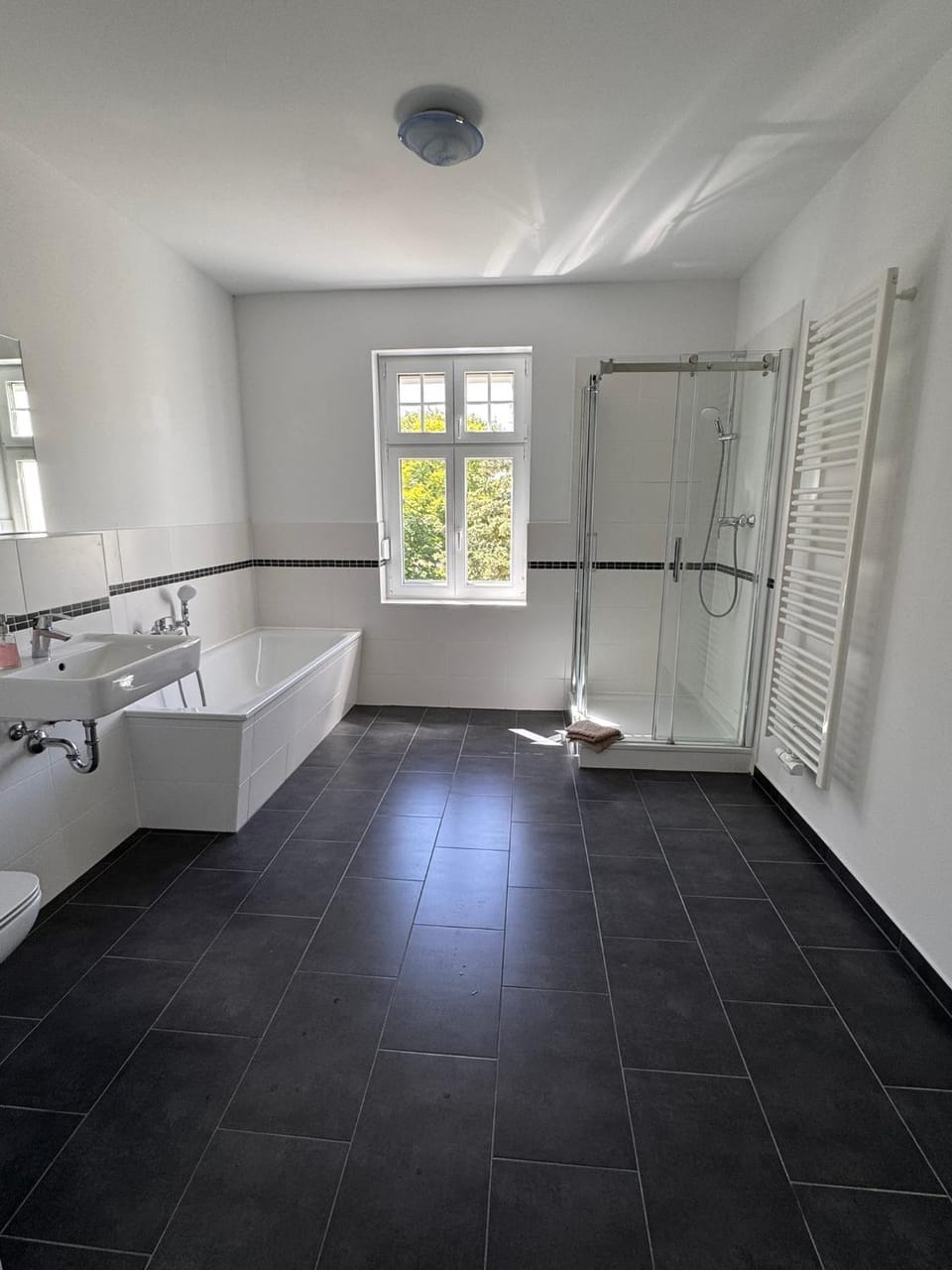 Shower, Bathroom, towels