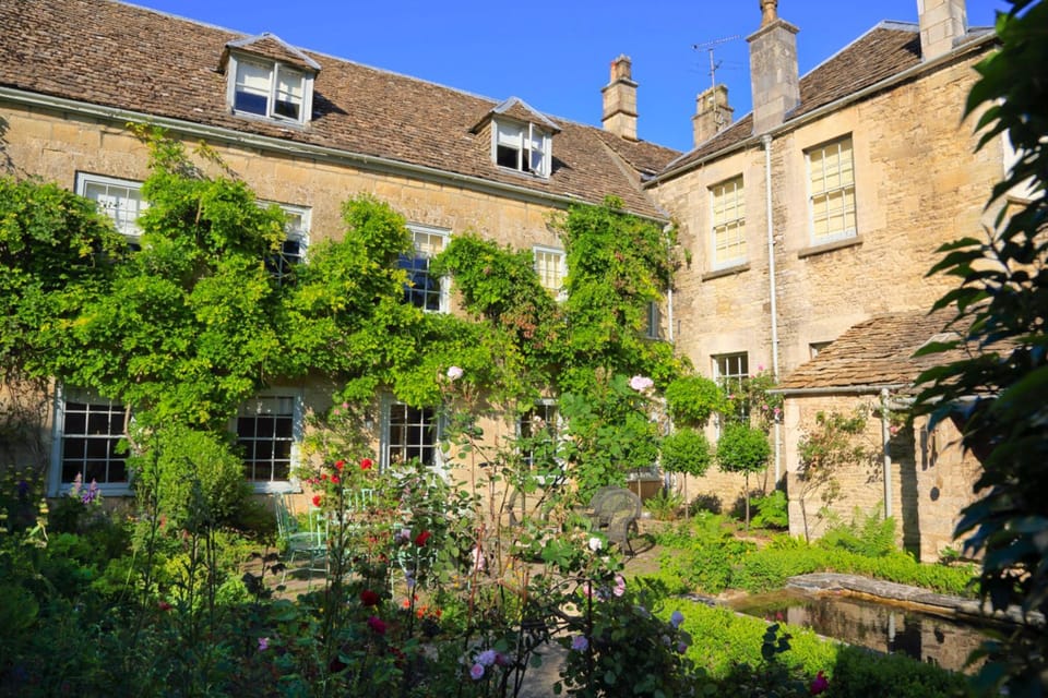 Property building, Garden