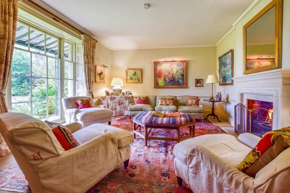 Living room, Seating area, Garden view, fireplace
