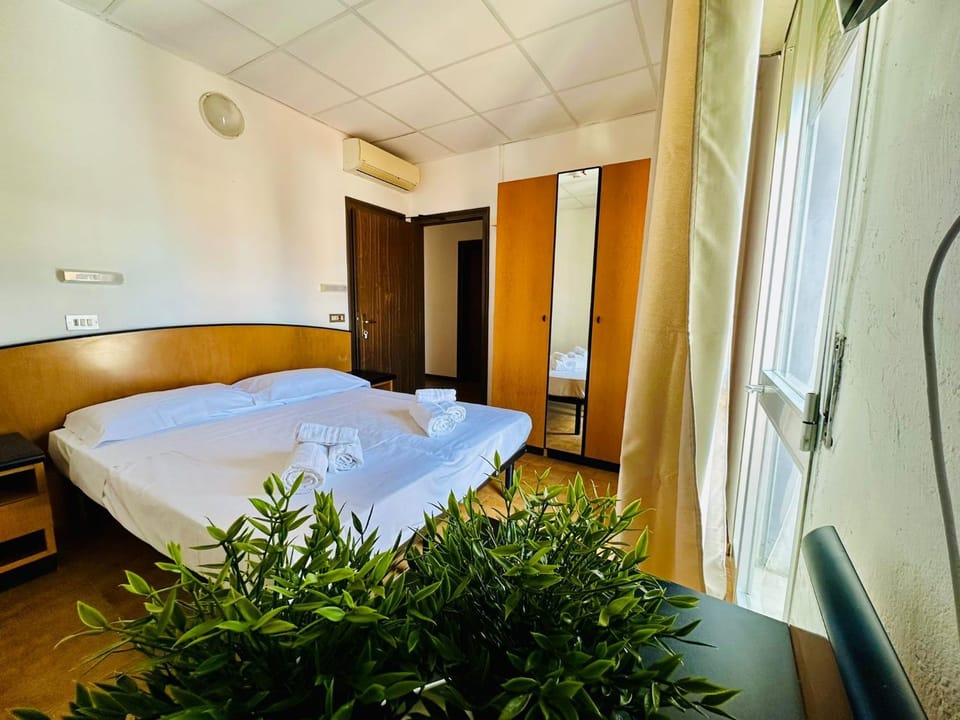 MH Hotel Mavras Hotel in Rimini