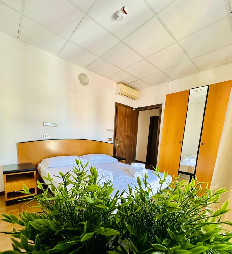 MH Hotel Mavras Hotel in Rimini