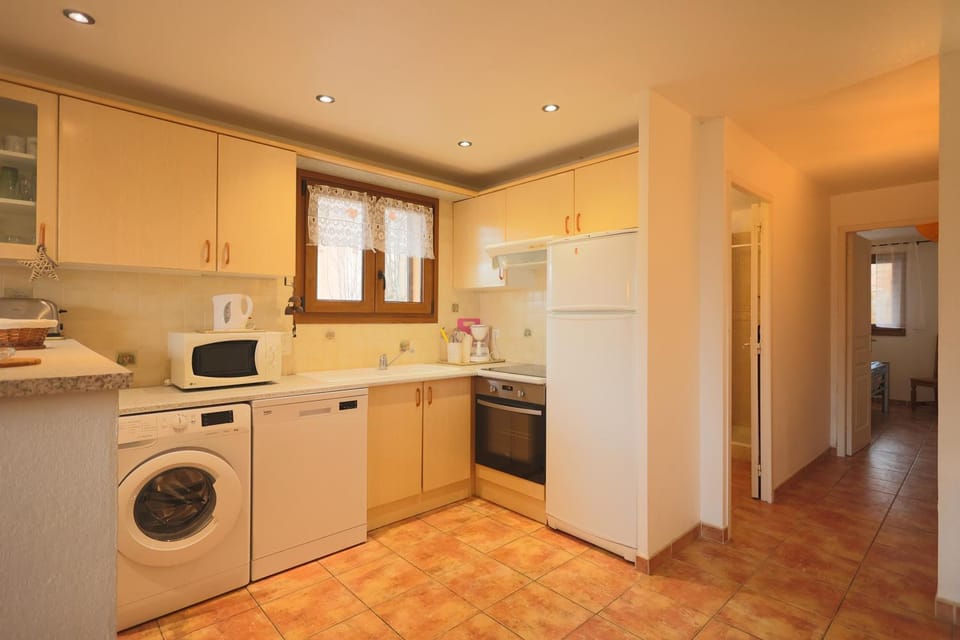 dishwasher, oven, stove, toaster, washing machine