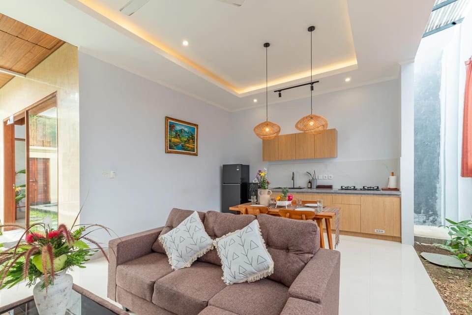 Kitchen or kitchenette, Living room, Seating area