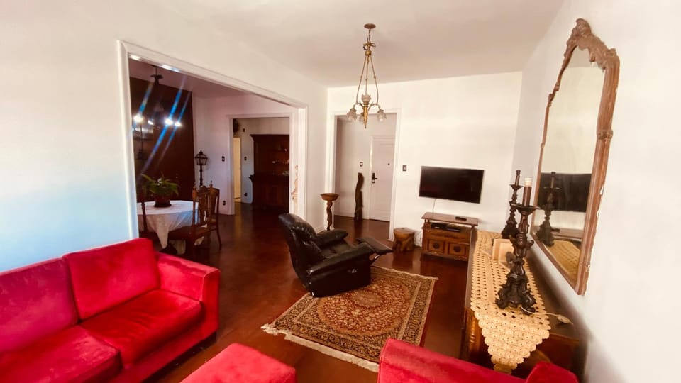 Copacabana Beach Apartment in Rio de Janeiro
