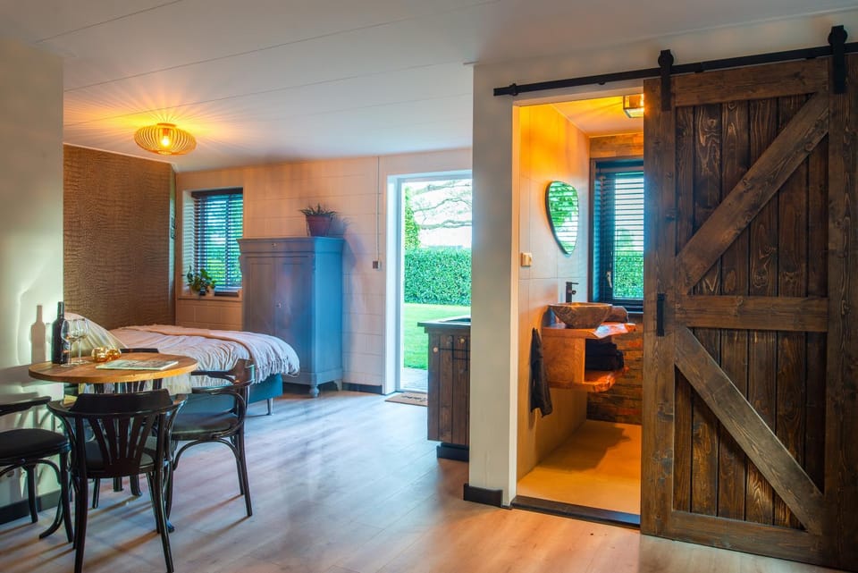 B&B Fûgelfrij Bed and Breakfast in Friesland, Netherlands