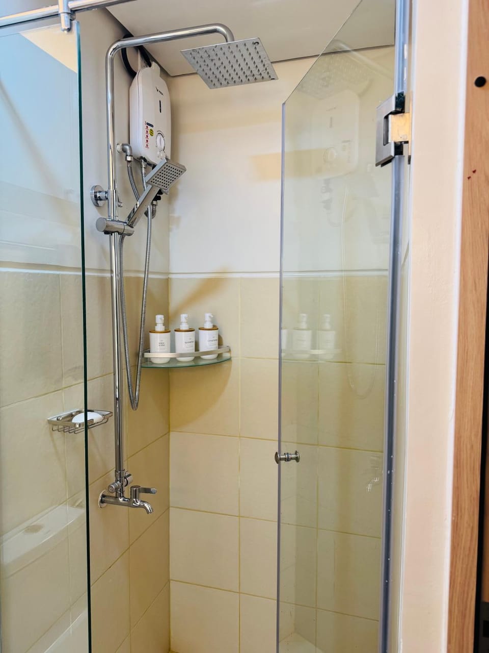 Chic & Cozy Studio with Balcony in Iloilo Apartment in Iloilo City
