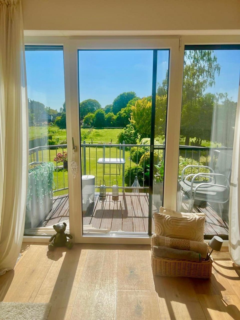 Nearby landmark, Natural landscape, Activities, Golfcourse, Horse-riding, View (from property/room), Balcony/Terrace, Seating area, Beach, Aqua park, Windsurfing, Hiking, Cycling, Garden view, Supermarket/grocery shop, Sports, Parking