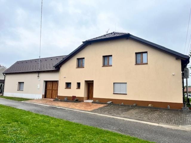Property building, Parking