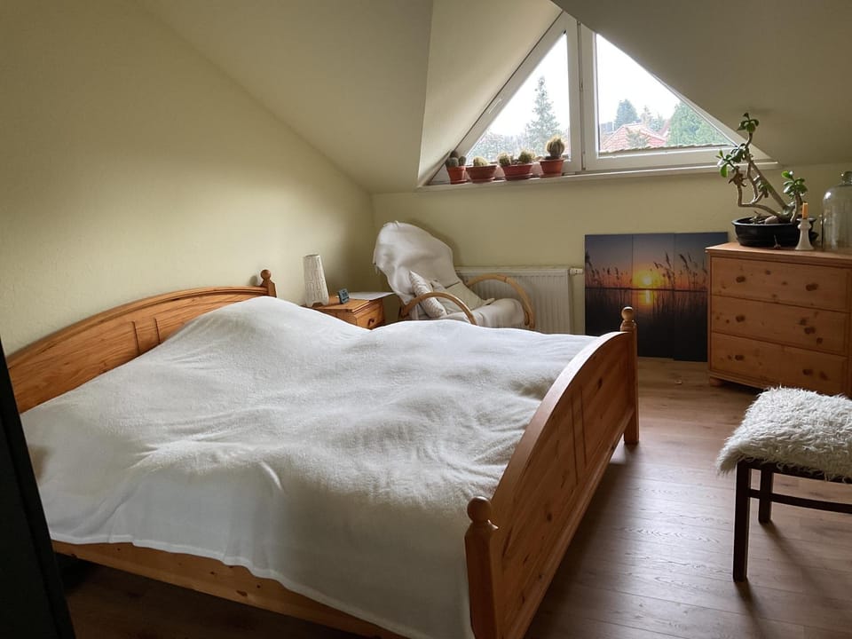 Property building, Living room, Bedroom