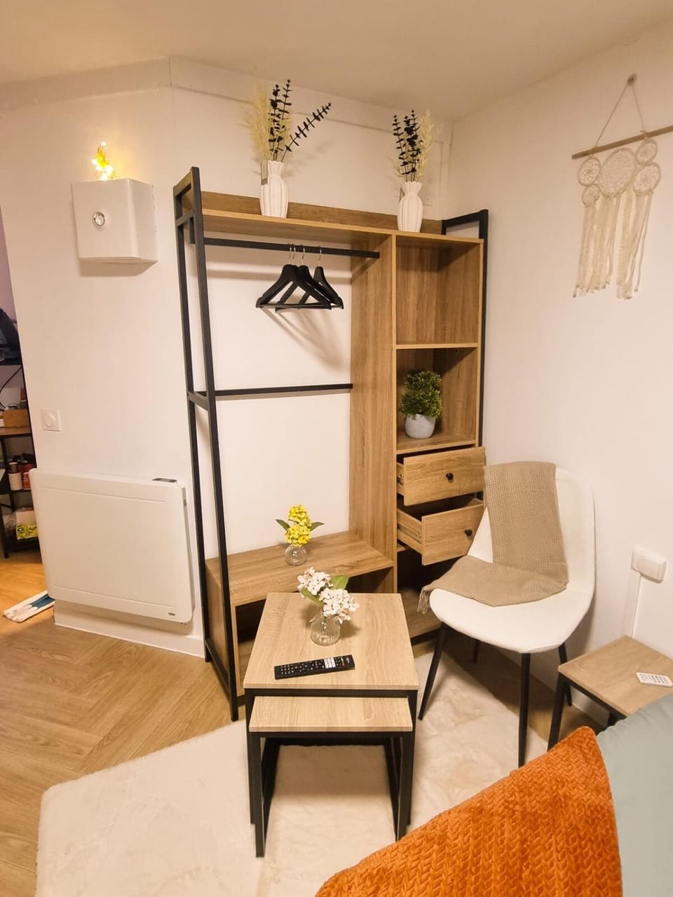Living room, wardrobe