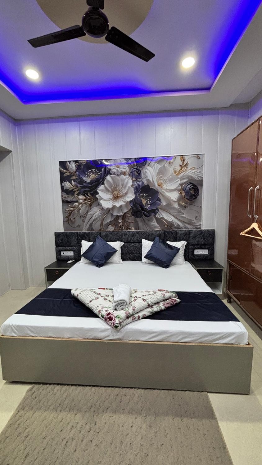 Spiritual Homestay Apartment in Varanasi