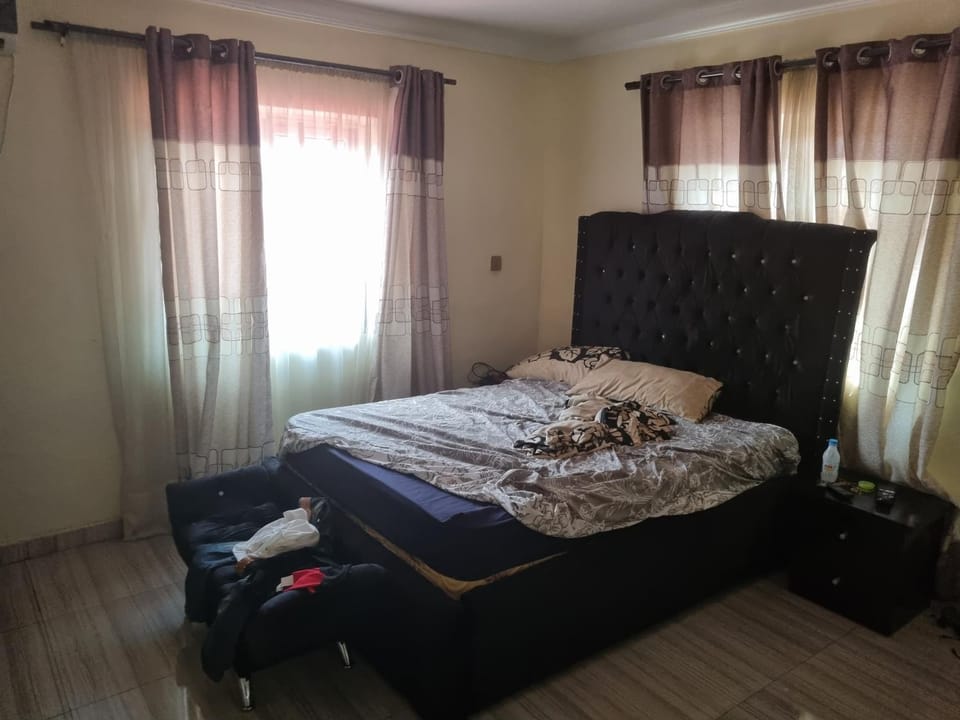 Luxury & Secured 3 Bedroom House with 24 Hours Solar Light Apartment in Lagos, Nigeria