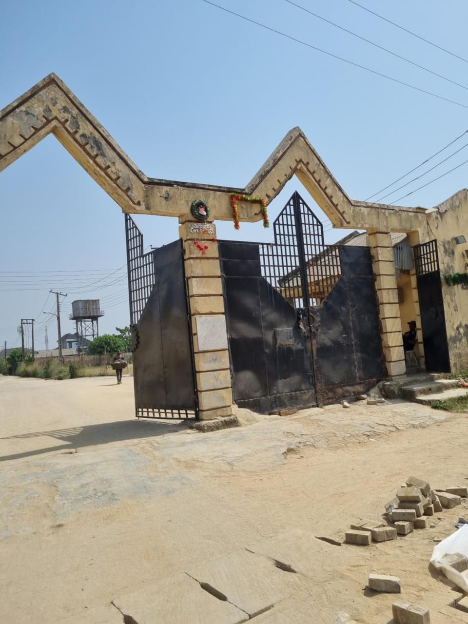 Luxury & Secured 3 Bedroom House with 24 Hours Solar Light Apartment in Lagos, Nigeria
