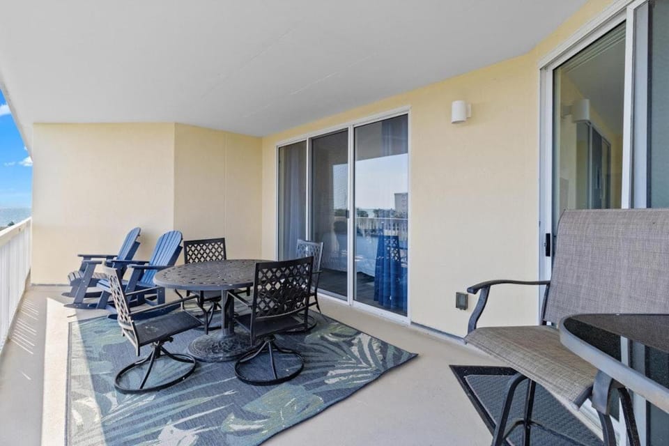 Amazing Adventure Oceanfront 3 Bedroom 3 Bath House in South Carolina