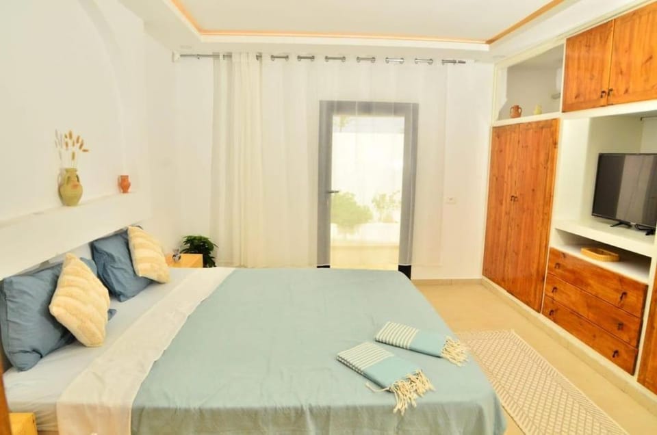Dar Shadi, villa with garden, pool and horse Villa in Tunisia