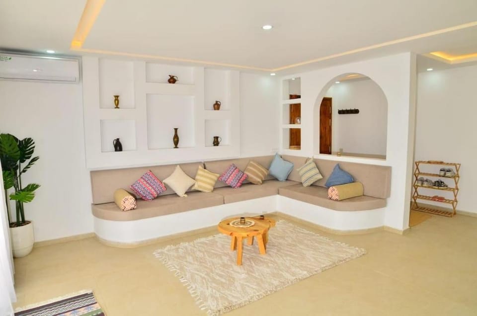 Dar Shadi, villa with garden, pool and horse Villa in Tunisia
