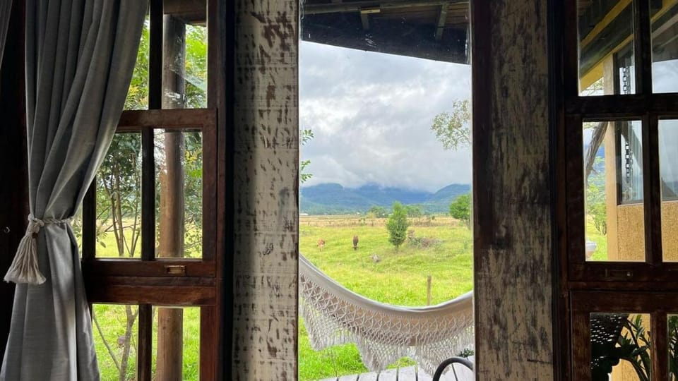 Bedroom, Mountain view
