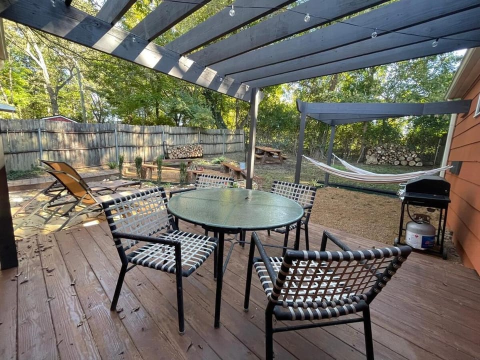 Santa Fe Inspired Bungalow- 5 minutes to downtown House in Knoxville