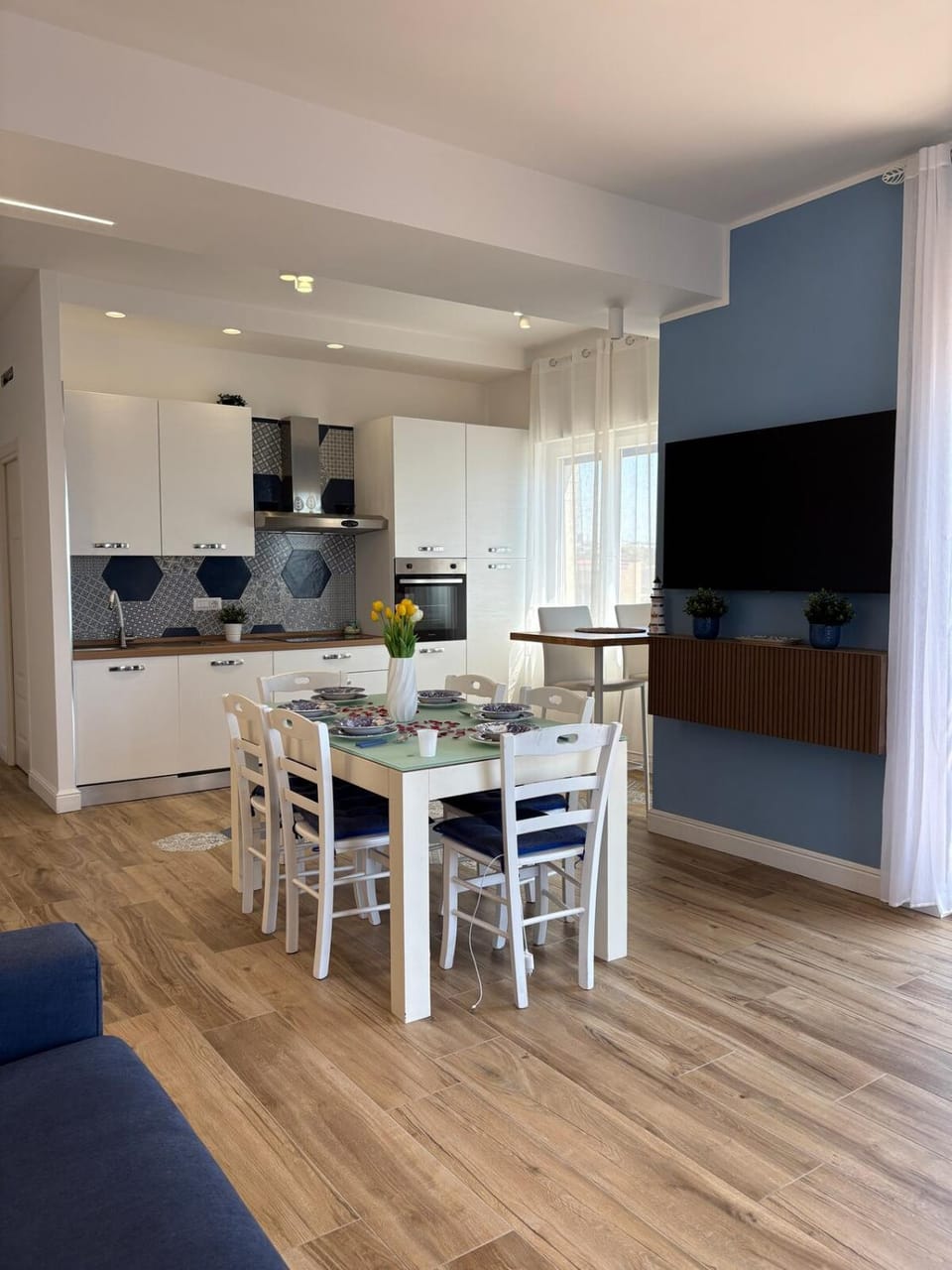 Communal lounge/ TV room, TV and multimedia, Kitchen or kitchenette, Living room, Seating area, Dining area, minibar