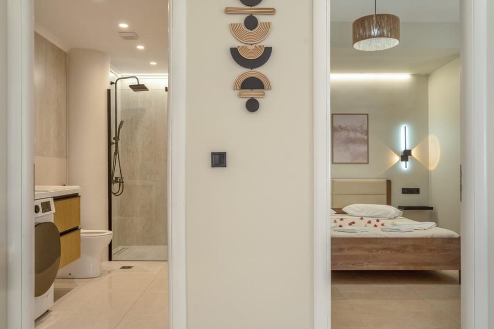 Bathroom, Living room
