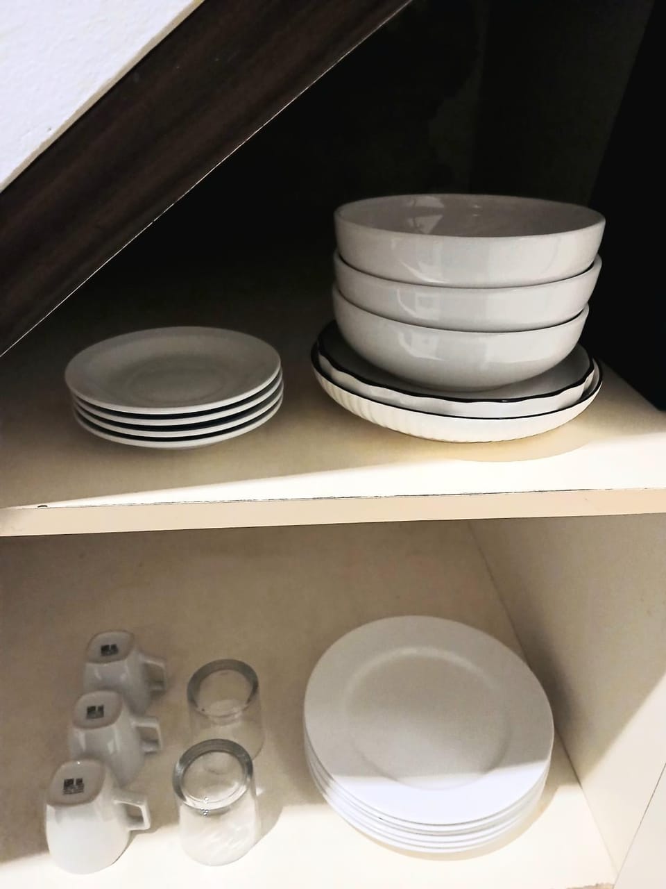 Restaurant/places to eat, Communal kitchen, Breakfast, kitchen