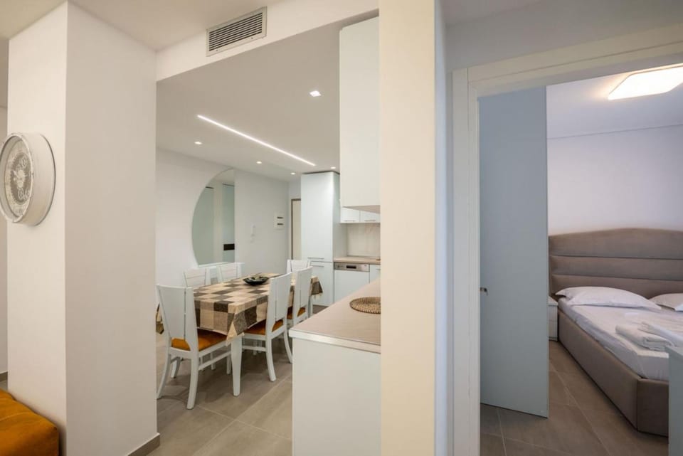 Dining area, Bedroom