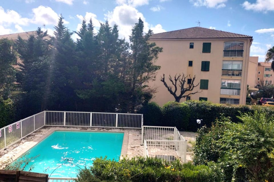 Flat with terrace in Sanary-sur-Mer Apartment in Sanary-sur-Mer