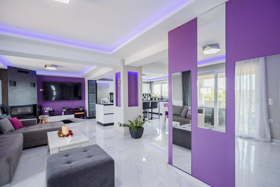 TV and multimedia, Living room, Seating area