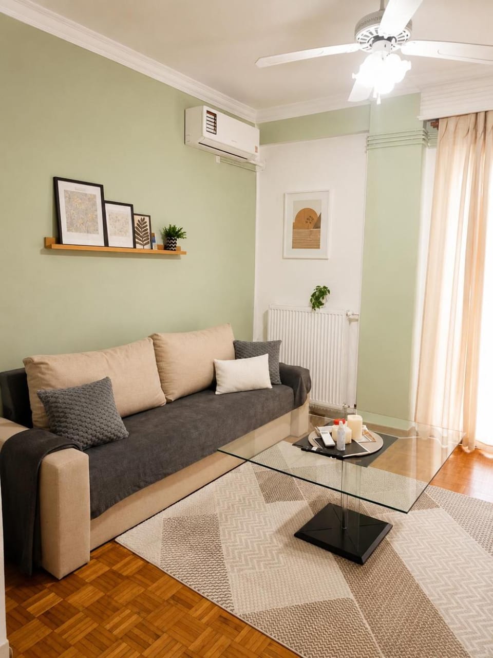 Living room, air conditioner