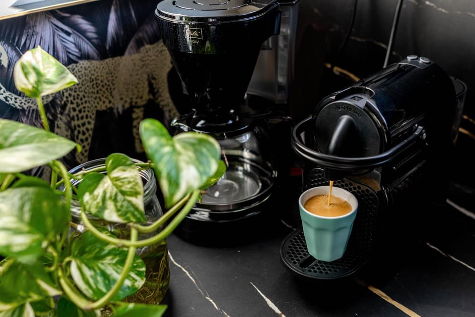 Coffee/tea facilities, kitchen