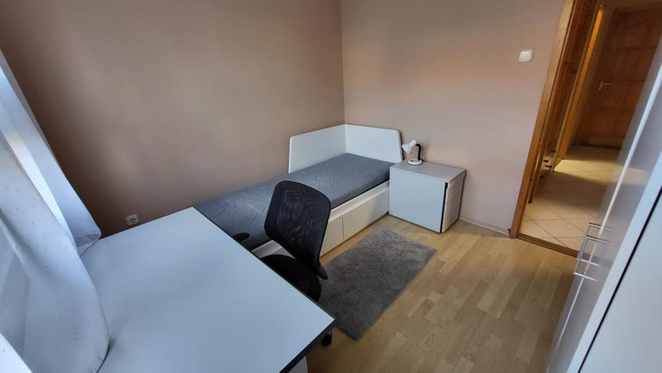 Holdviola Eger apartman Apartment in Slovakia