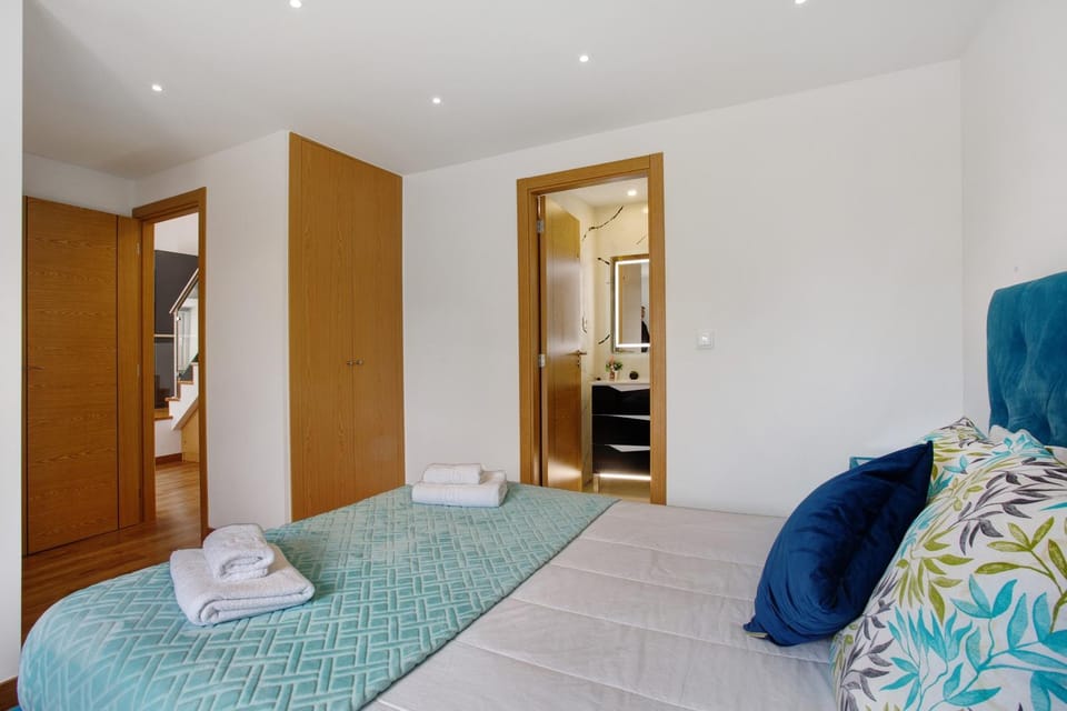 Property building, Living room, Bedroom