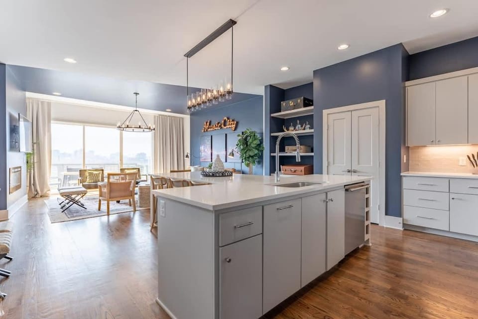 The Broadway Lounge by Stay Local Nashville House in East Nashville