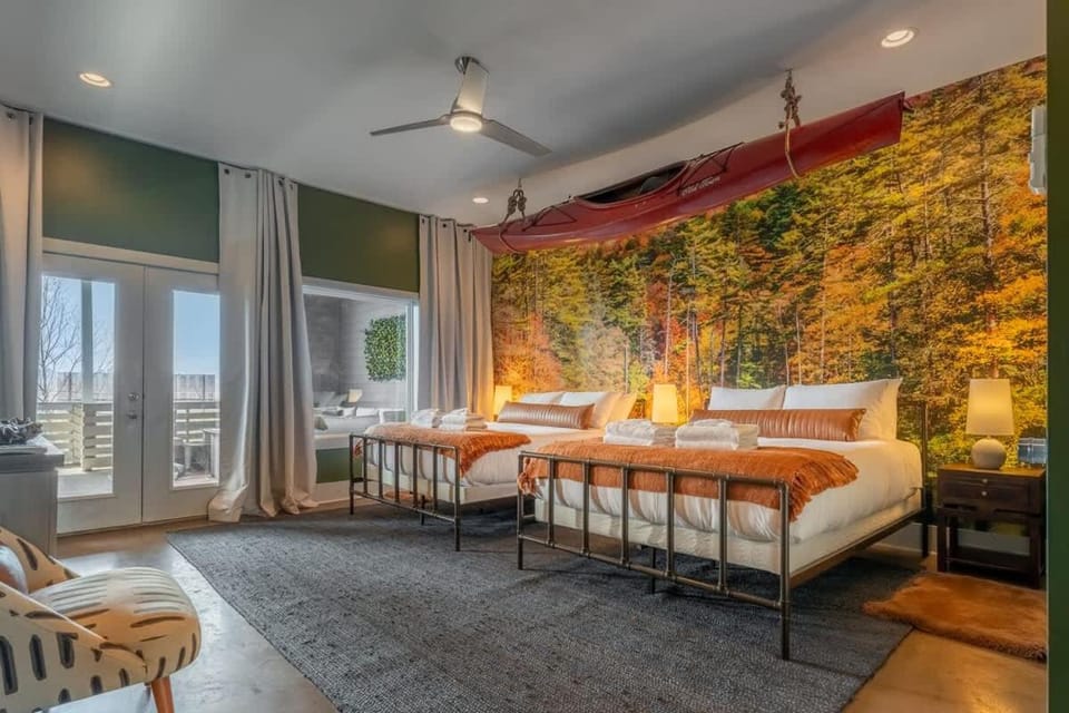 The Broadway Lounge by Stay Local Nashville House in East Nashville