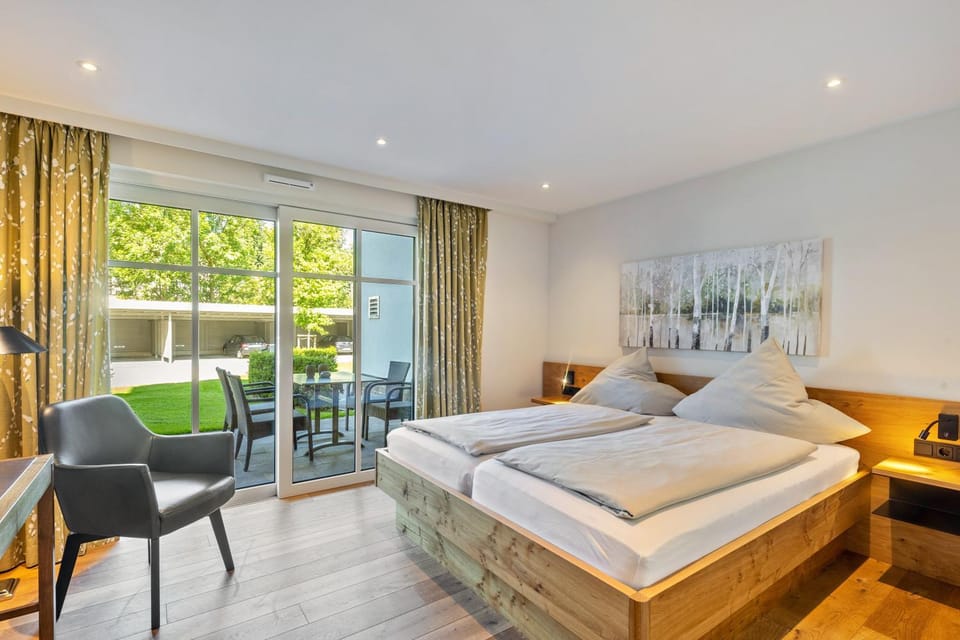 Property building, Living room, Bedroom