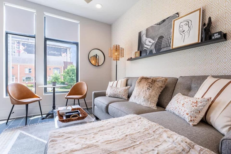 The Commodore by Stay Local Nashville House in Nashville